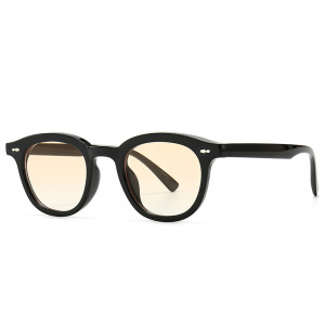 Plastic accessory fashion glasses