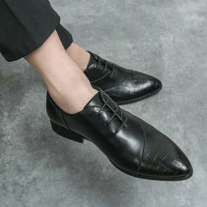 Novos sapatos casuais masculinos de borracha