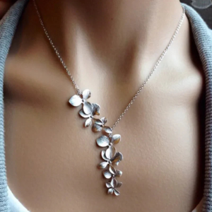 Colar de moda de desenho animado galvanizado feminino