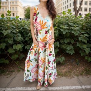 Um vestido de poliéster casual e moderno para mulheres