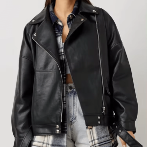 Roupa exterior da tendência da moda de couro artificial