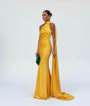 Vestido com alças em poliéster