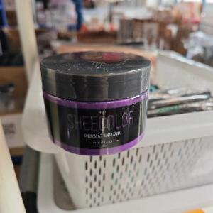 Tintura de cabelo roxo